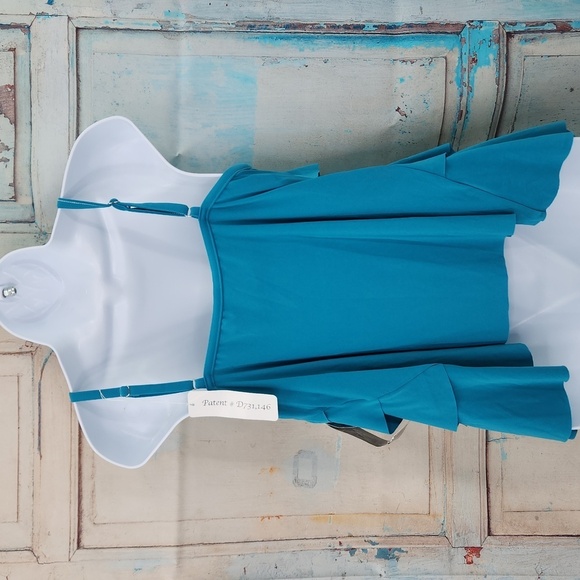 Miraclesuit Tiered Tankini Top - Picture 6 of 8